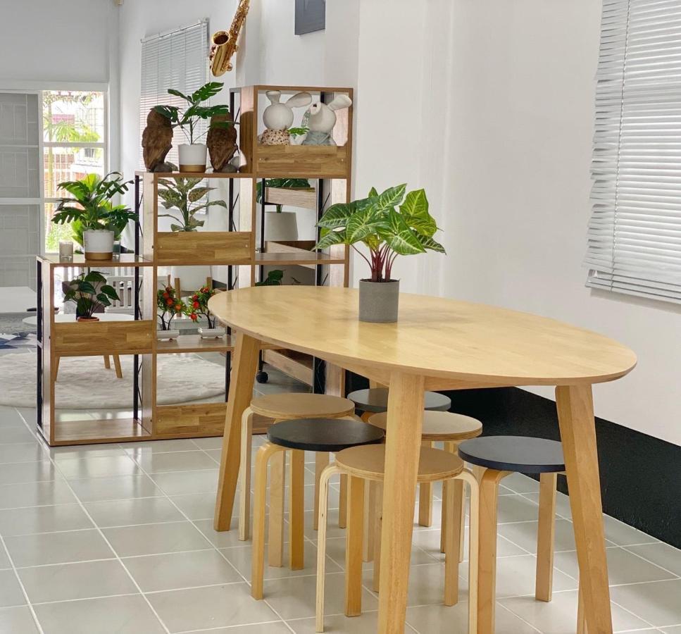 Villa Boxsoon Nimman 2 # 4Beds 3Baths à Chiang Mai Extérieur photo