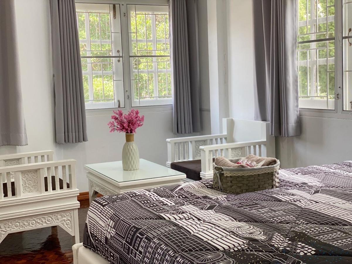Villa Boxsoon Nimman 2 # 4Beds 3Baths à Chiang Mai Extérieur photo