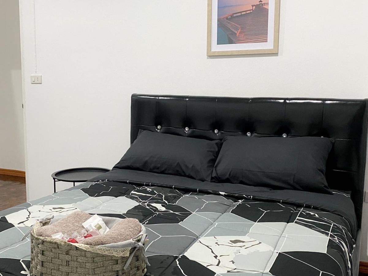 Villa Boxsoon Nimman 2 # 4Beds 3Baths à Chiang Mai Extérieur photo